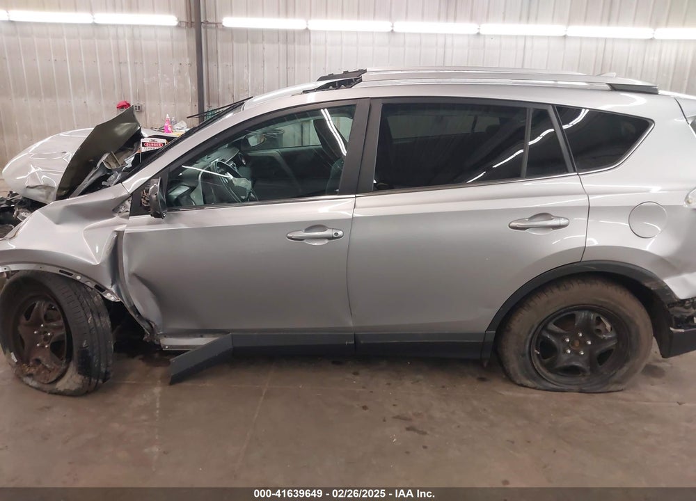2017 TOYOTA RAV4 VIN: 2T3BFREV2HW638757