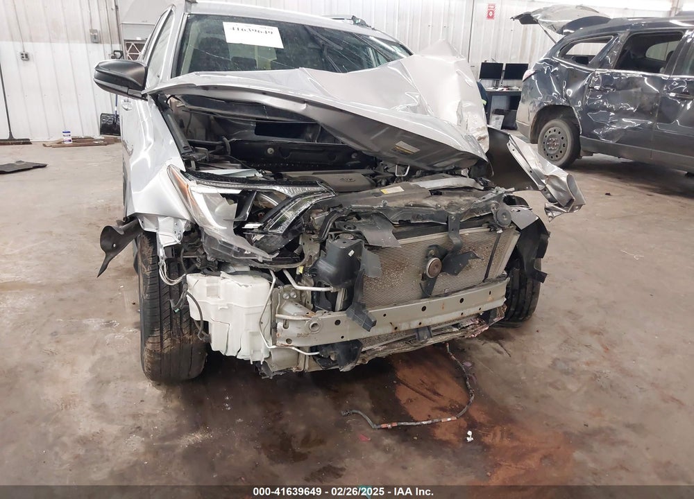 2017 TOYOTA RAV4 VIN: 2T3BFREV2HW638757