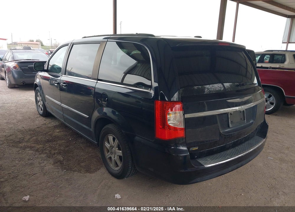 2011 CHRYSLER TOWN & COUNTRY TOURING VIN: 2A4RR5DG5BR702044