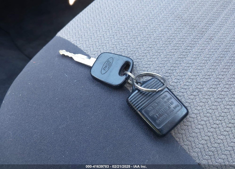 2002 FORD MUSTANG VIN: 1FAFP40432F223851