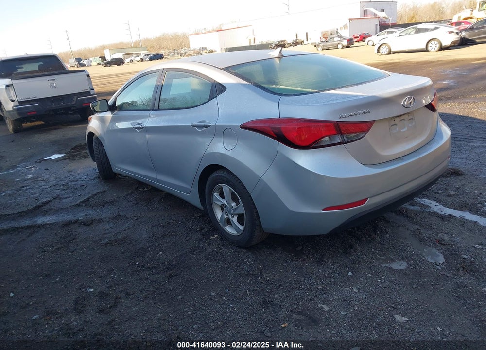 2014 HYUNDAI ELANTRA VIN: 5NPDH4AE1EH523226