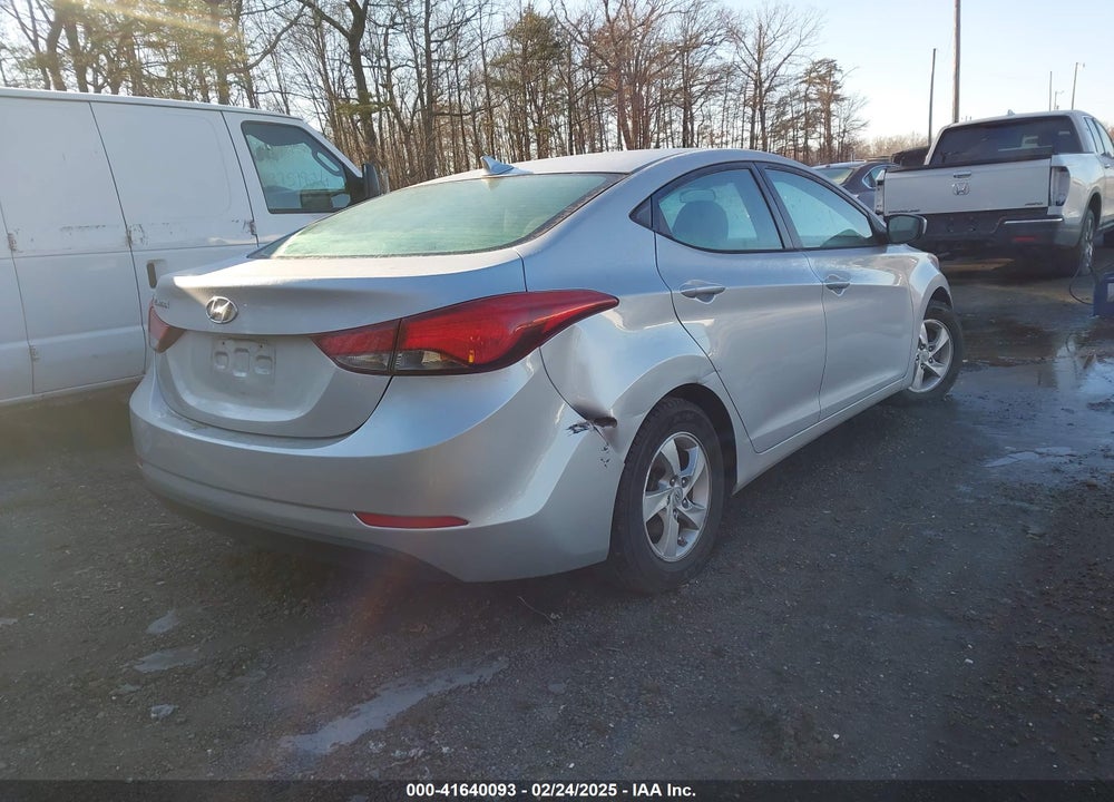 2014 HYUNDAI ELANTRA VIN: 5NPDH4AE1EH523226