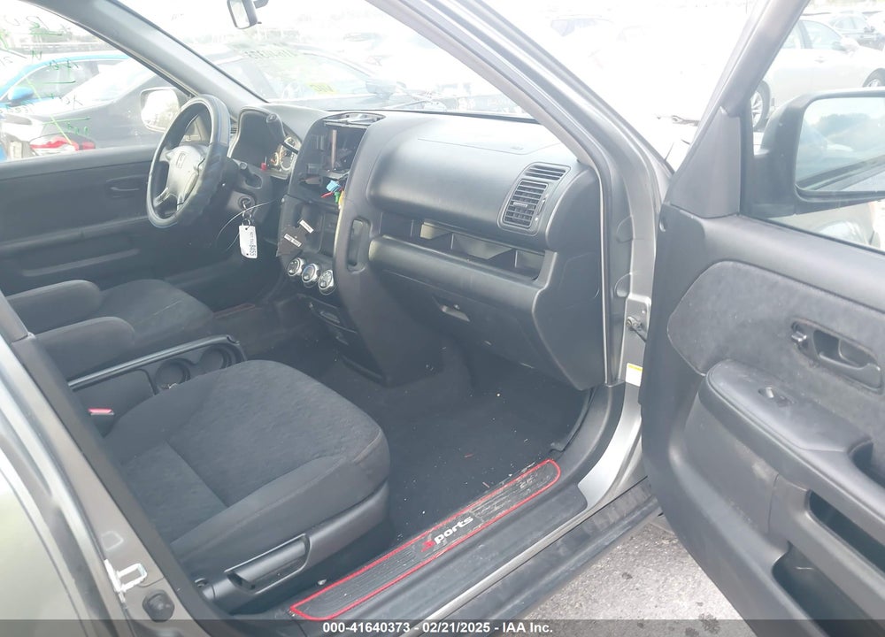 2005 HONDA CR-V LX VIN: SHSRD68565U307026
