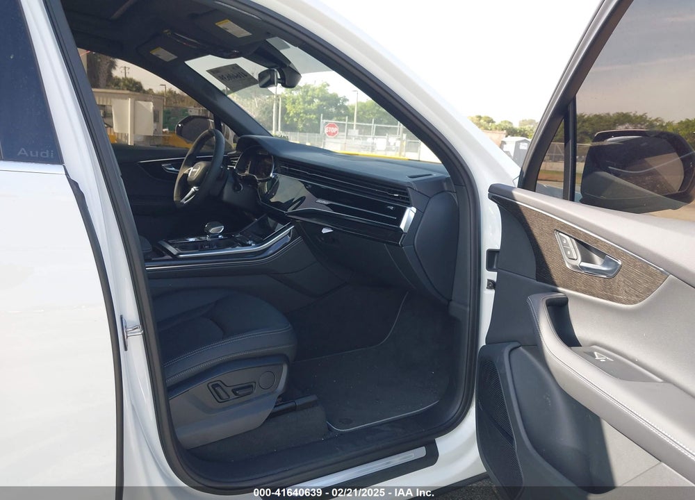 2025 AUDI Q7 PREMIUM PLUS 55 TFSI QUATTRO TIPTRONIC VIN: WA1LVBF71SD014977