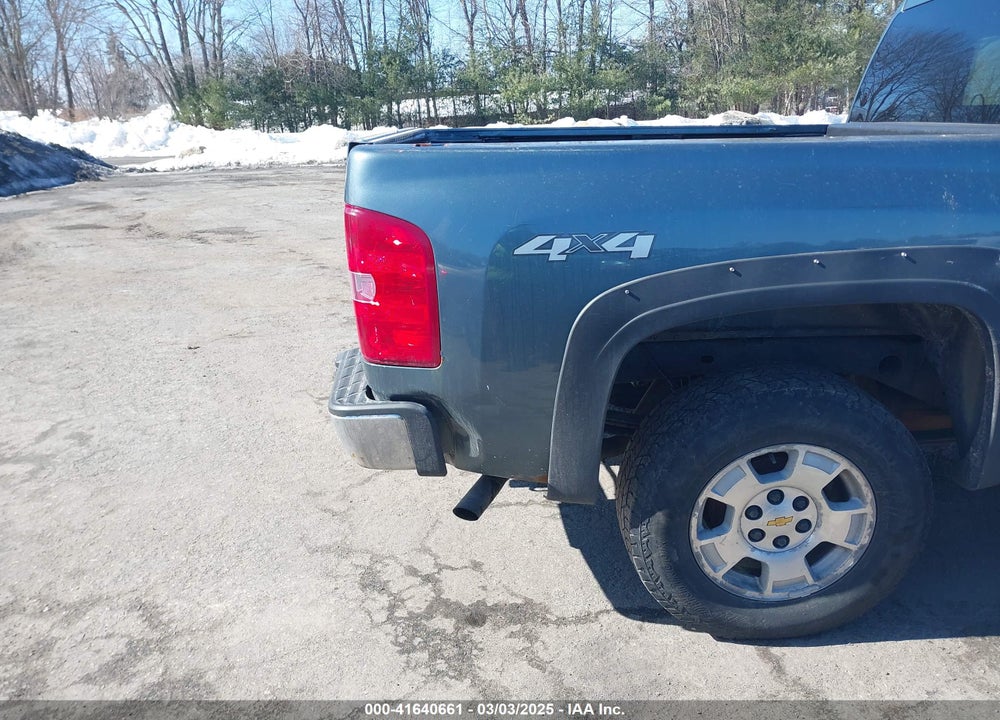 2011 CHEVROLET SILVERADO 1500 VIN: 3GCPKREA0BG178357
