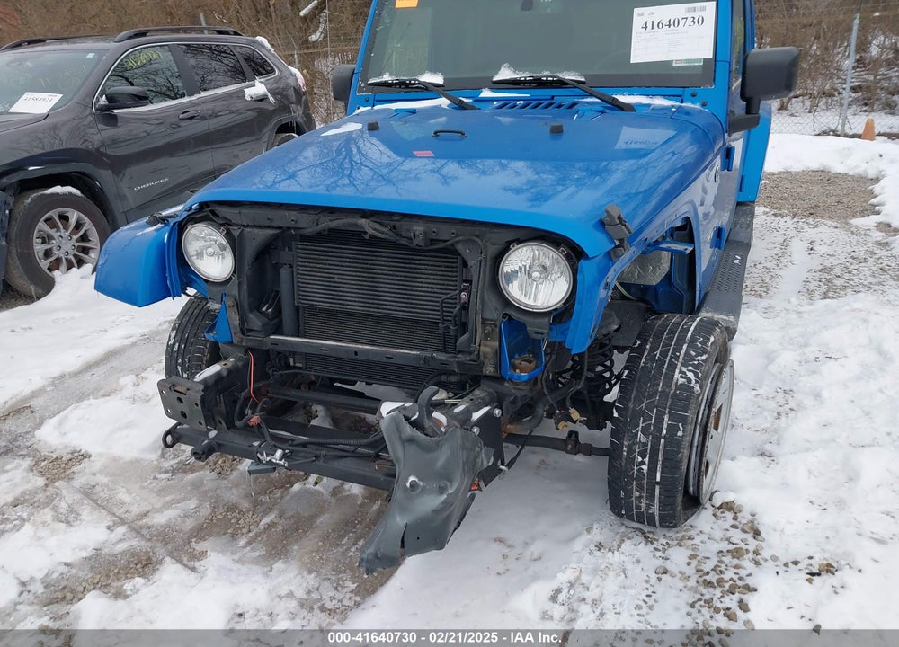 2016 JEEP WRANGLER UNLIMITED SAHARA VIN: 1C4BJWEG2GL170268