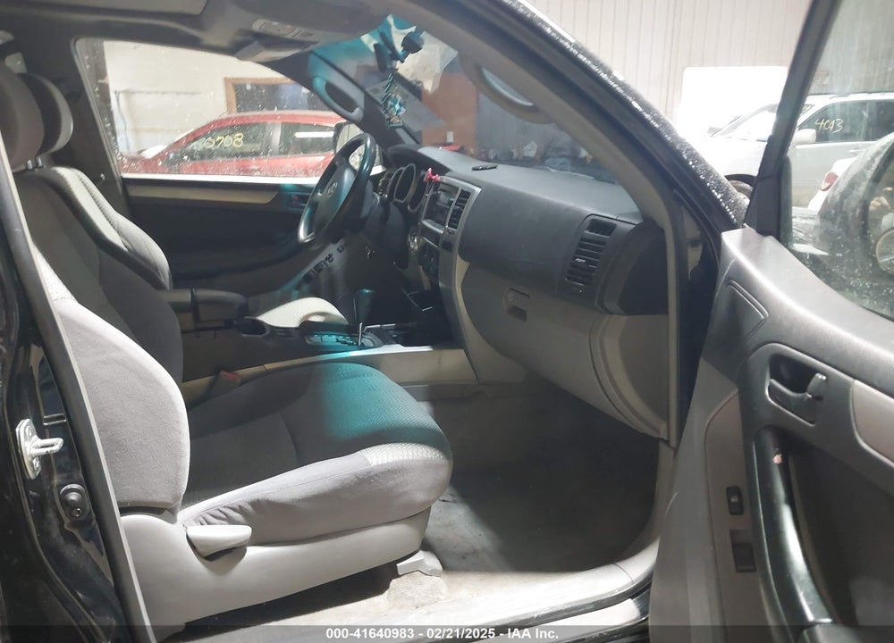 2004 TOYOTA 4RUNNER SR5 V6 VIN: JTEBU14R048026192