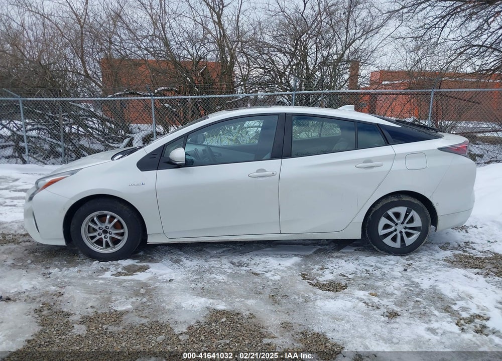 2018 TOYOTA PRIUS VIN: JTDKARFU9J3054742