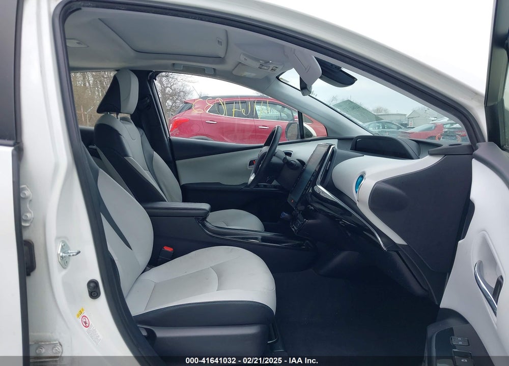 2018 TOYOTA PRIUS VIN: JTDKARFU9J3054742