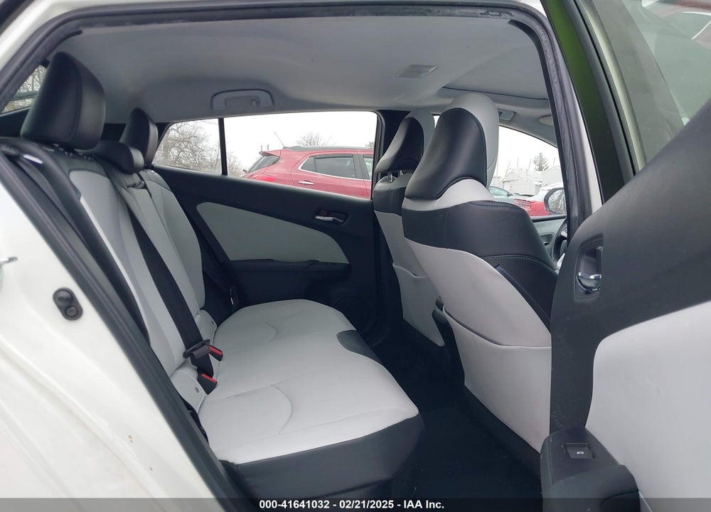 2018 TOYOTA PRIUS VIN: JTDKARFU9J3054742