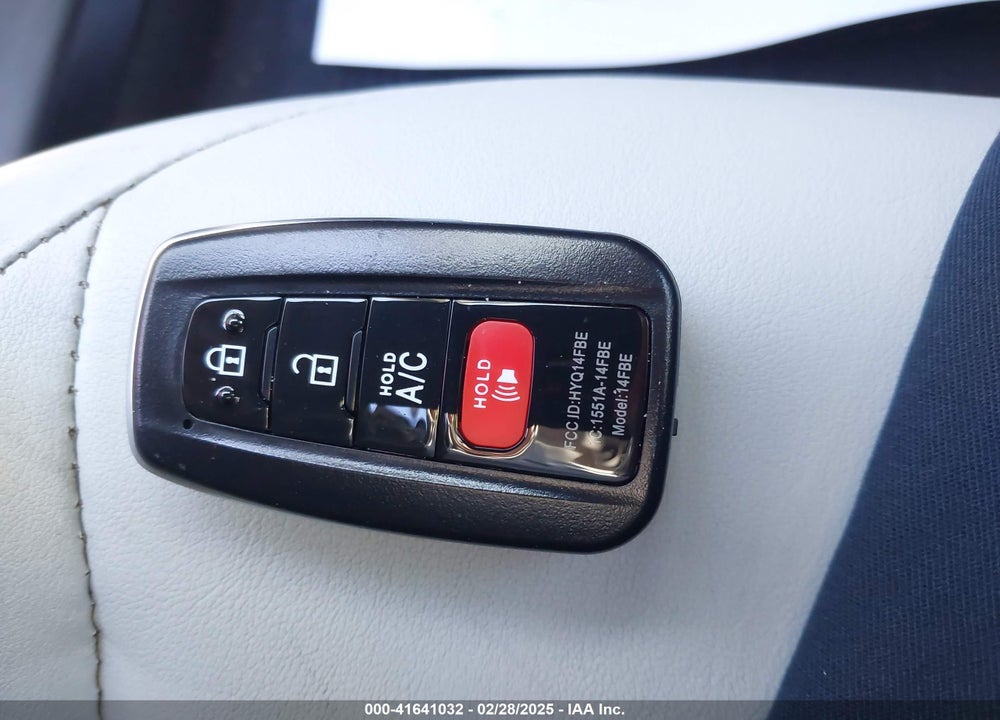 2018 TOYOTA PRIUS VIN: JTDKARFU9J3054742