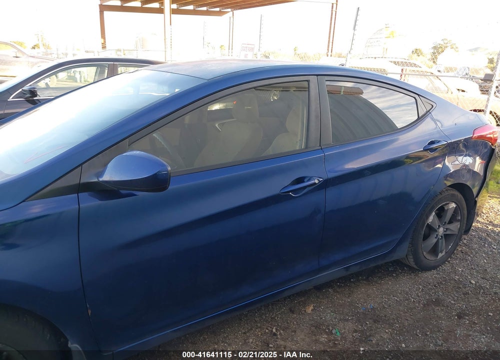 2013 HYUNDAI ELANTRA VIN: KMHDH4AE6DU877355