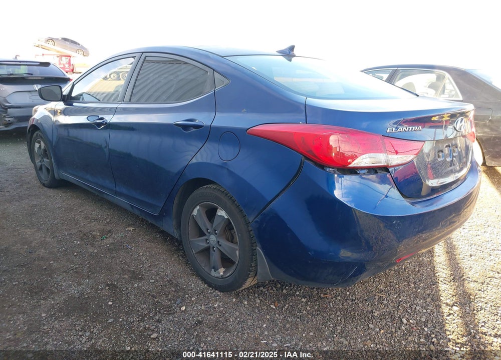 2013 HYUNDAI ELANTRA VIN: KMHDH4AE6DU877355