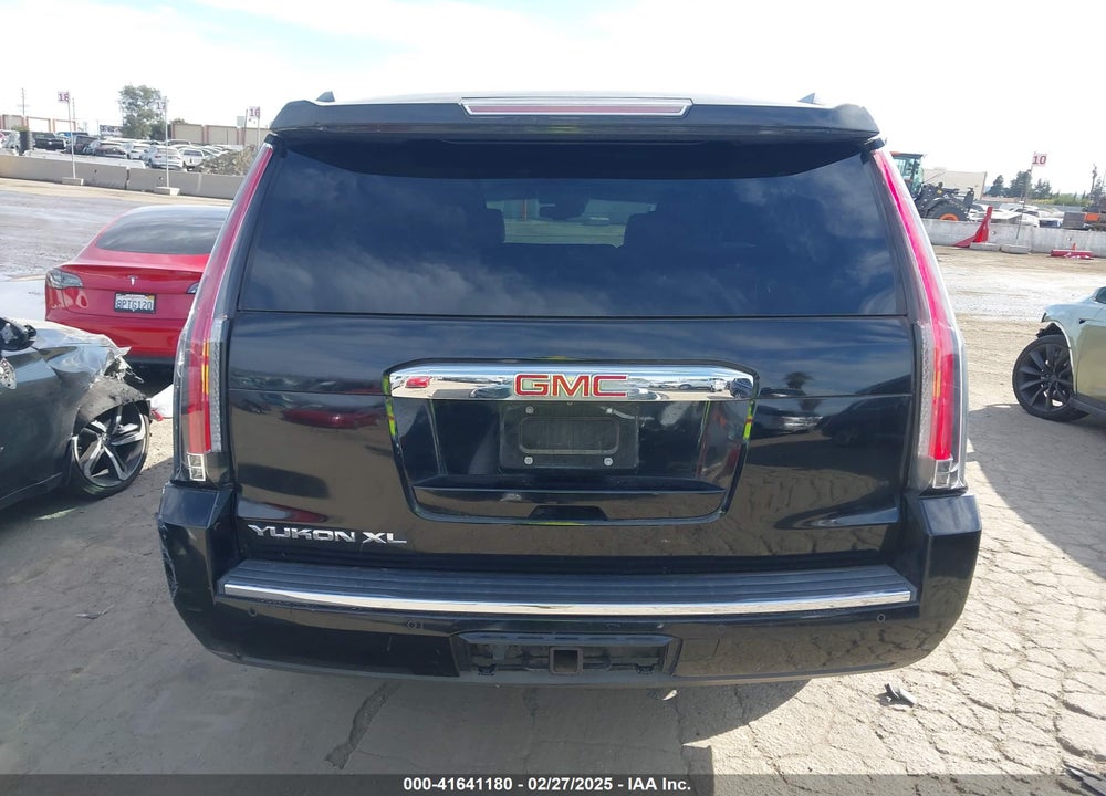 2015 GMC YUKON XL 1500 DENALI VIN: 1GKS2JKJ5FR680436