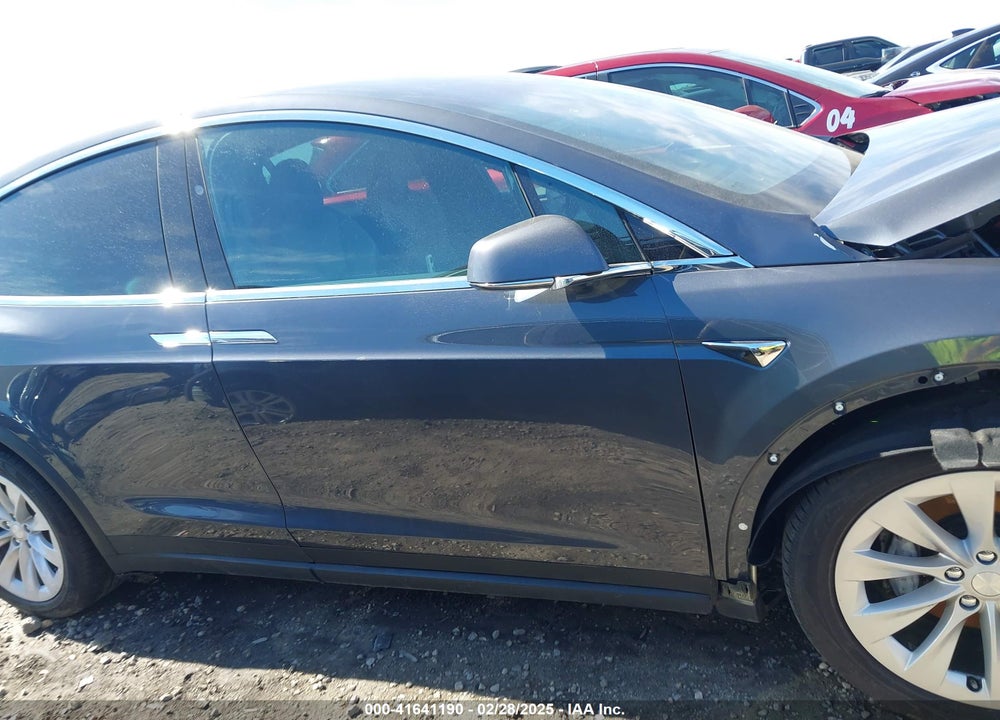 2020 TESLA MODEL X VIN: 5YJXCBE23LF233601