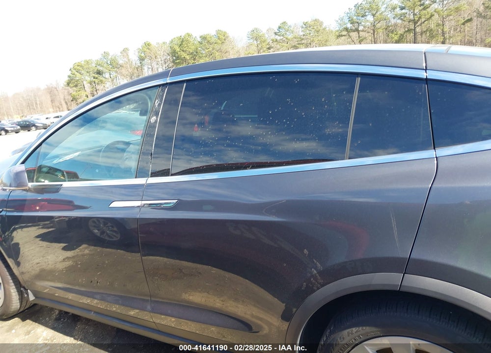 2020 TESLA MODEL X VIN: 5YJXCBE23LF233601