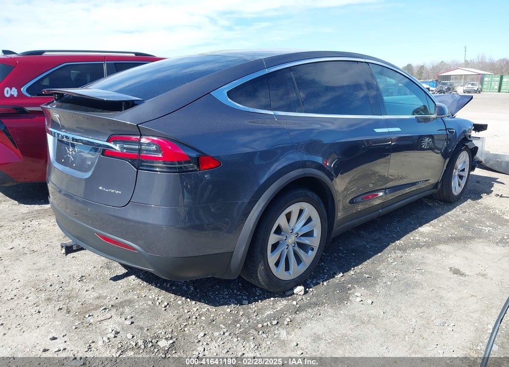 2020 TESLA MODEL X VIN: 5YJXCBE23LF233601