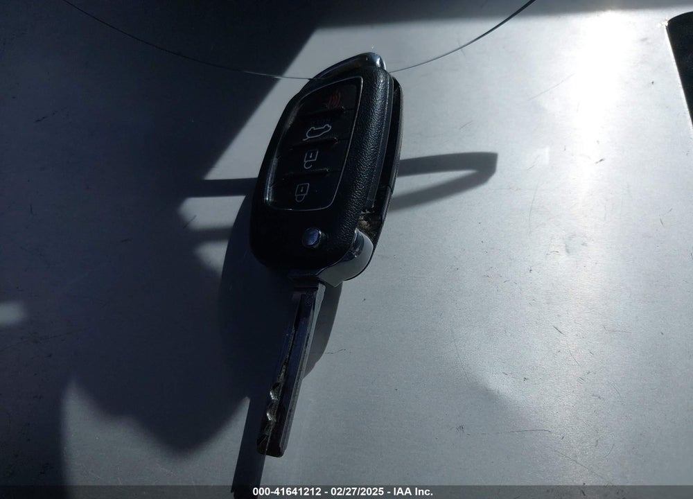2017 HYUNDAI TUCSON VIN: KM8J33A49HU437669