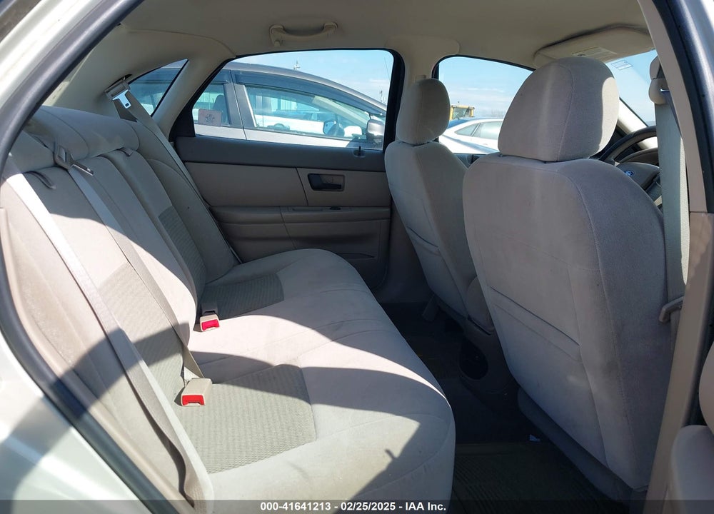 2007 FORD TAURUS SE VIN: 1FAFP53U37A155931