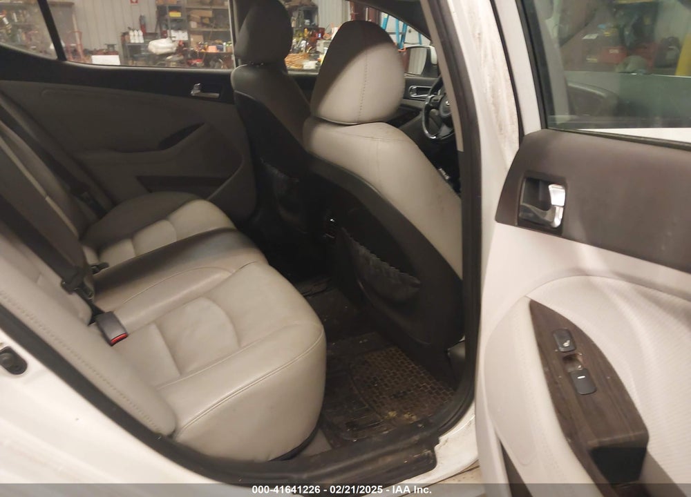 2015 KIA OPTIMA EX VIN: 5XXGN4A76FG413177