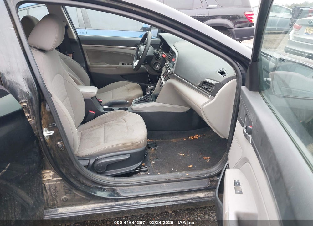 2019 HYUNDAI ELANTRA SEL VIN: 5NPD84LFXKH467868