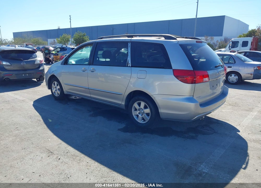2004 TOYOTA SIENNA XLE VIN: 5TDZA22C34S117890