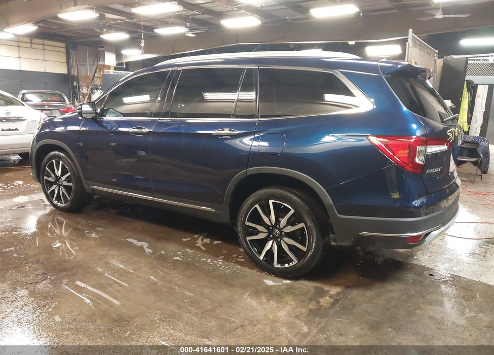 2022 HONDA PILOT AWD TOURING 7 PASSENGER VIN: 5FNYF6H65NB052164