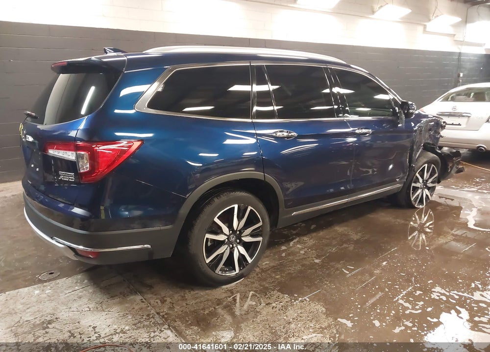 2022 HONDA PILOT AWD TOURING 7 PASSENGER VIN: 5FNYF6H65NB052164