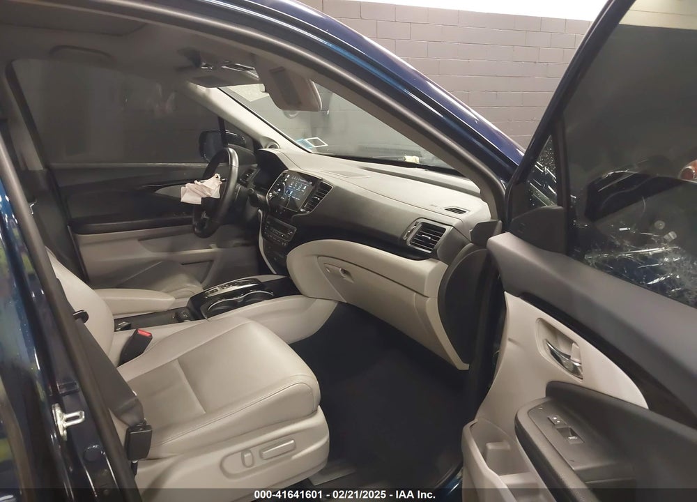 2022 HONDA PILOT AWD TOURING 7 PASSENGER VIN: 5FNYF6H65NB052164