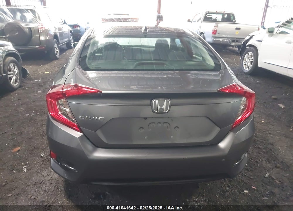 2018 HONDA CIVIC VIN: 2HGFC2F73JH597127
