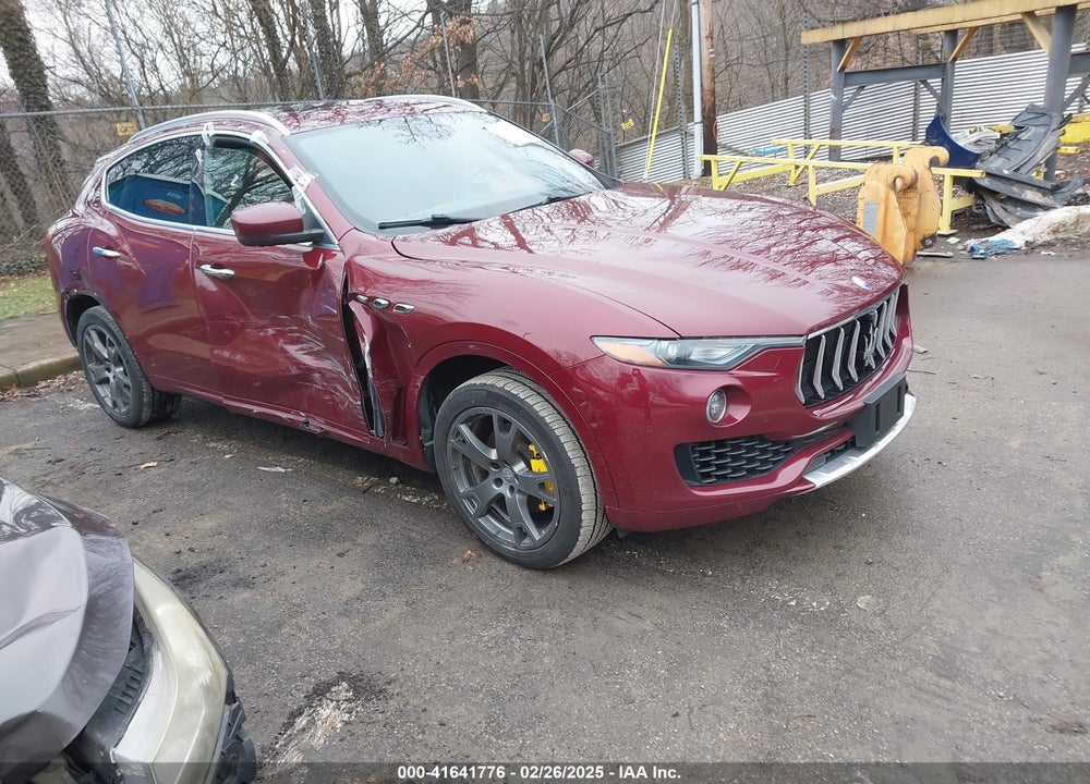 2017 MASERATI LEVANTE VIN: ZN661XUL4HX245681