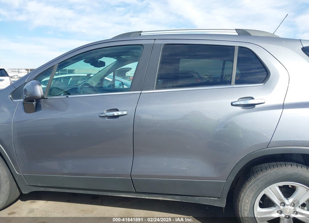 2020 CHEVROLET TRAX AWD LT VIN: 3GNCJPSB1LL259144