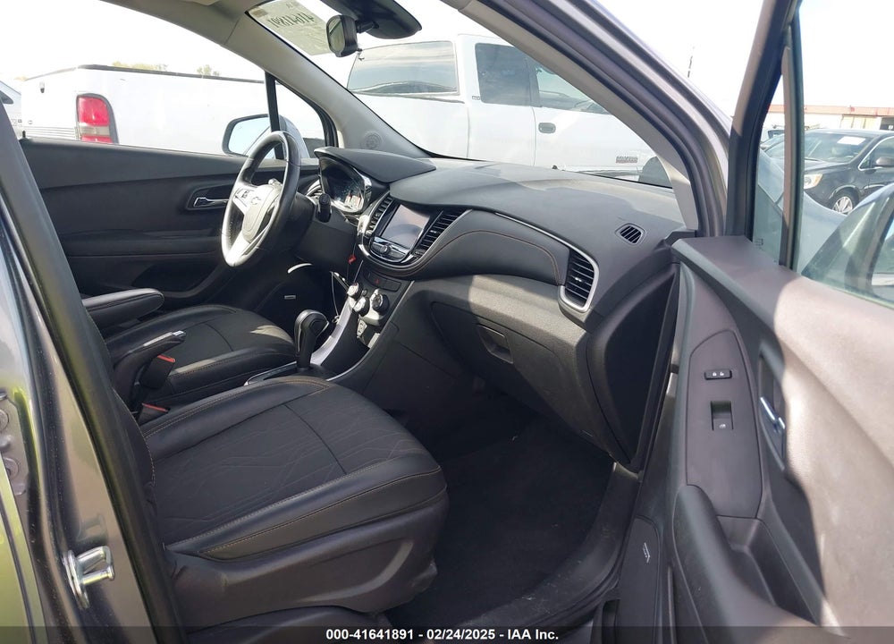 2020 CHEVROLET TRAX AWD LT VIN: 3GNCJPSB1LL259144