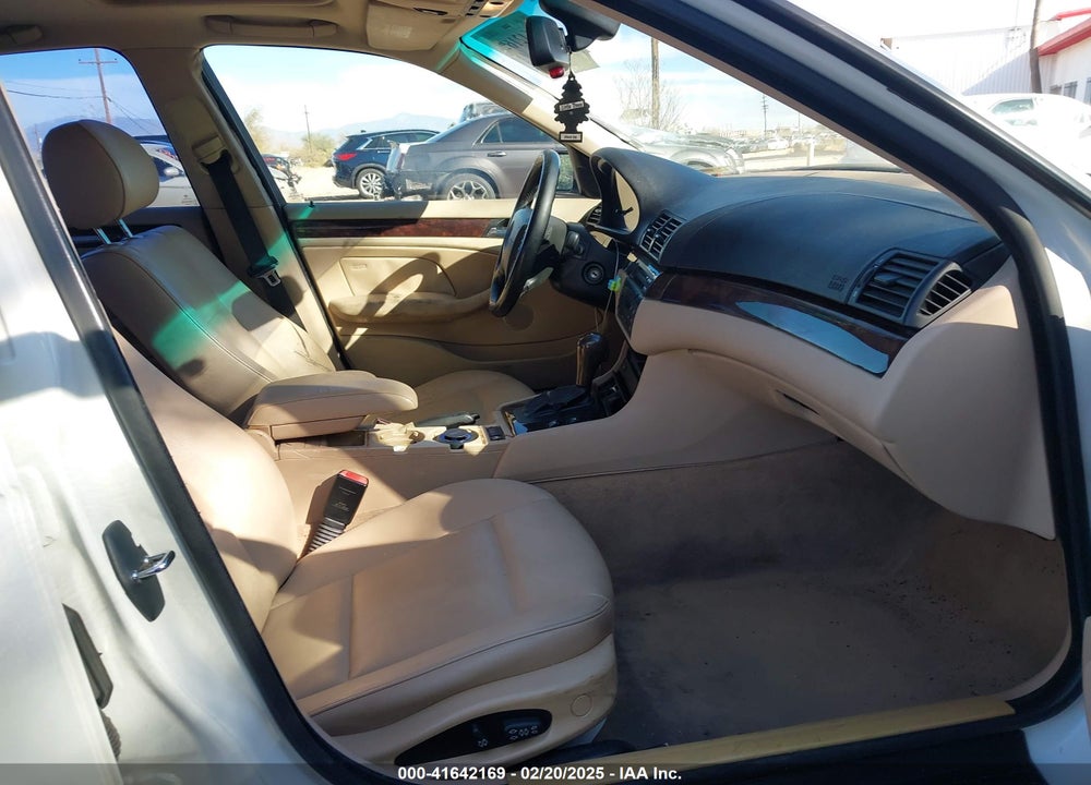 2004 BMW 325I VIN: WBAEV334X4KR34214