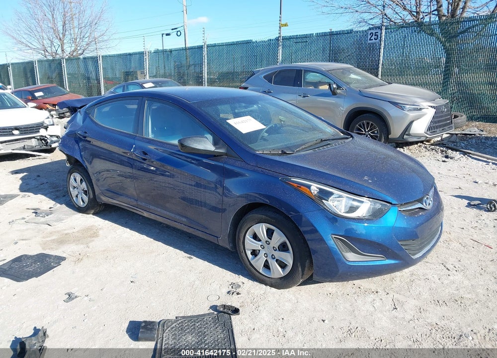 2016 HYUNDAI ELANTRA SE VIN: 5NPDH4AE4GH664052