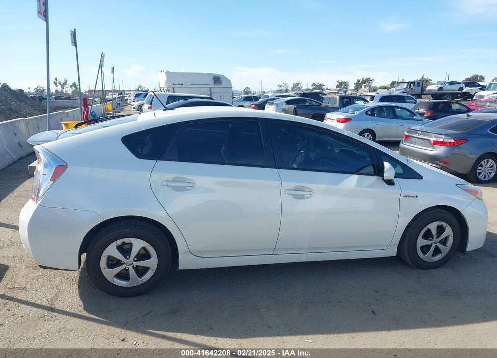 2013 TOYOTA PRIUS VIN: JTDKN3DU2D5584452
