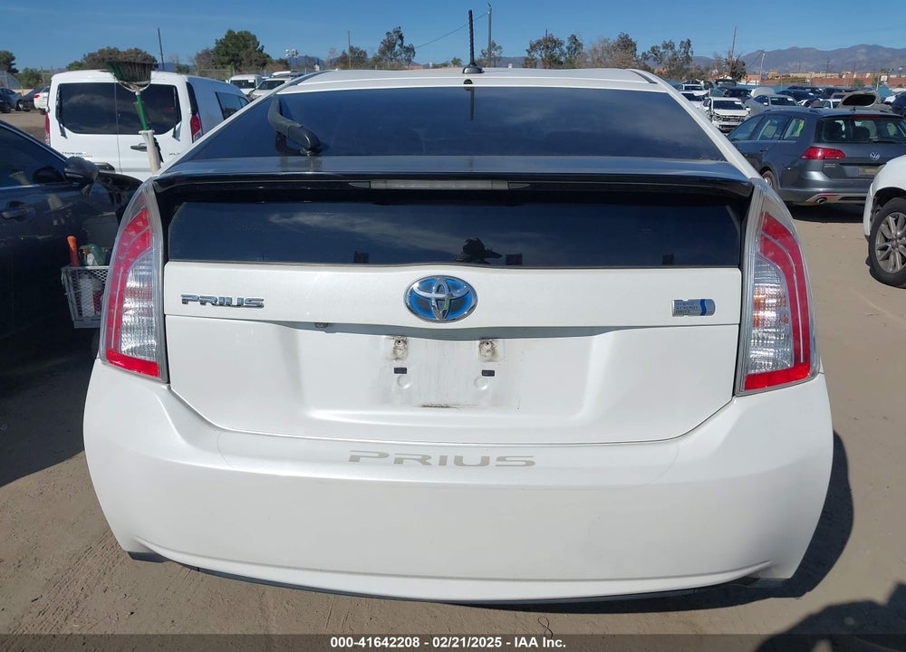2013 TOYOTA PRIUS VIN: JTDKN3DU2D5584452