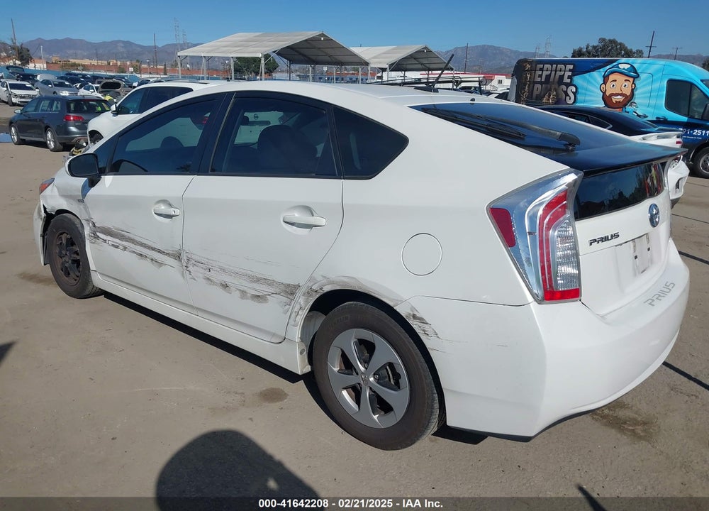 2013 TOYOTA PRIUS VIN: JTDKN3DU2D5584452