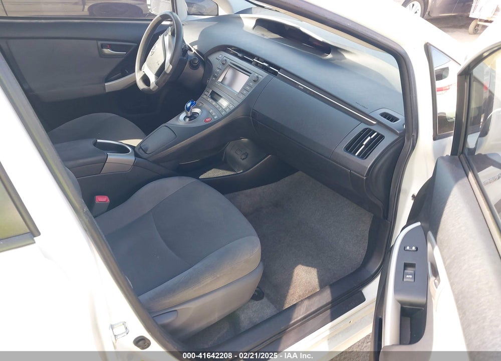 2013 TOYOTA PRIUS VIN: JTDKN3DU2D5584452