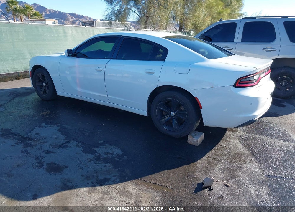 2016 DODGE CHARGER VIN: 2C3CDXAGXGH257621
