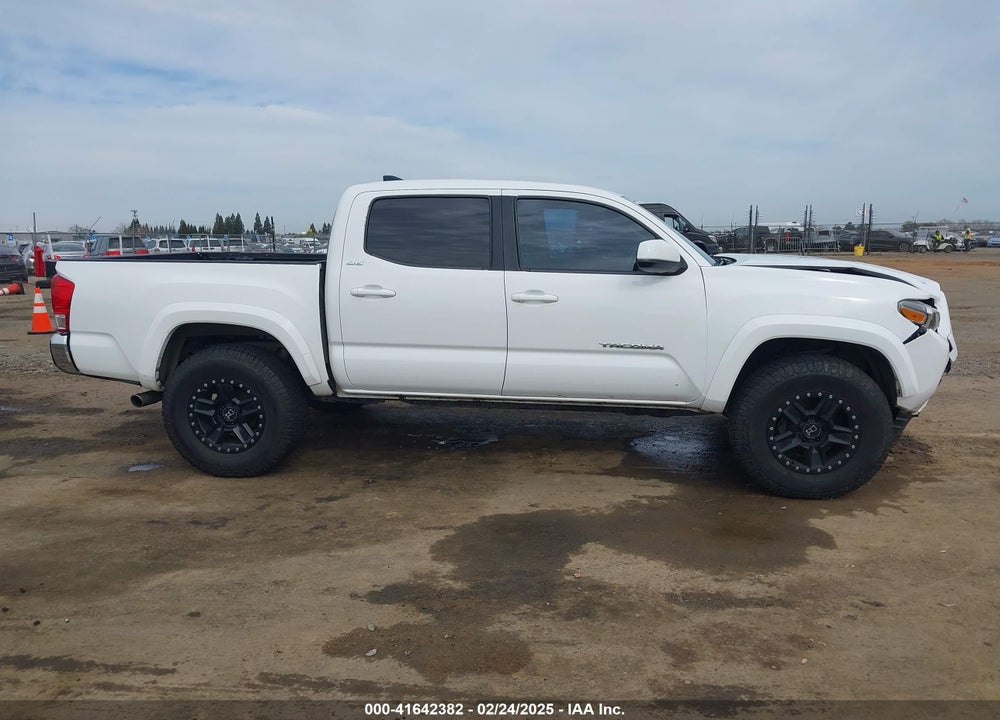 2017 TOYOTA TACOMA SR5 V6 VIN: 3TMAZ5CN9HM040584