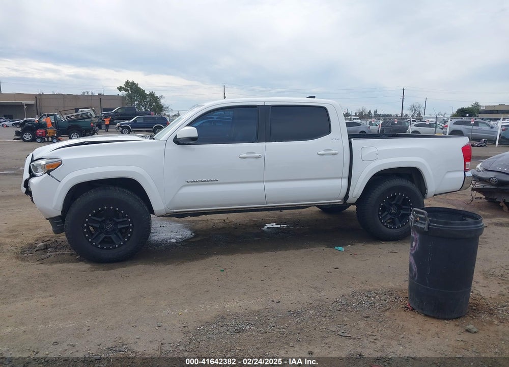2017 TOYOTA TACOMA SR5 V6 VIN: 3TMAZ5CN9HM040584