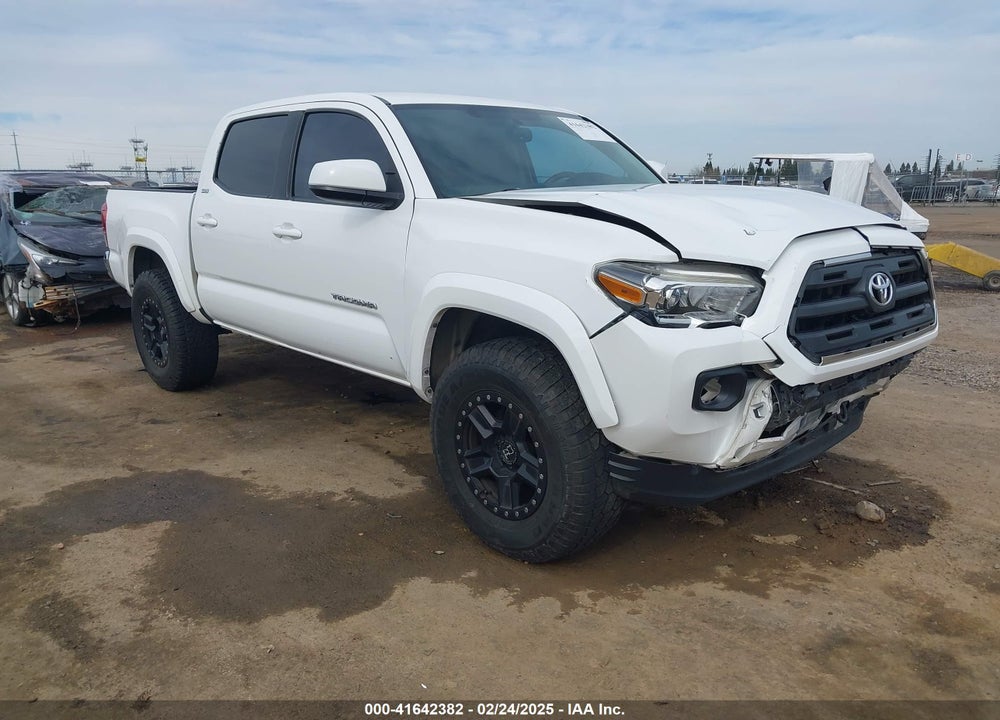 2017 TOYOTA TACOMA SR5 V6 VIN: 3TMAZ5CN9HM040584