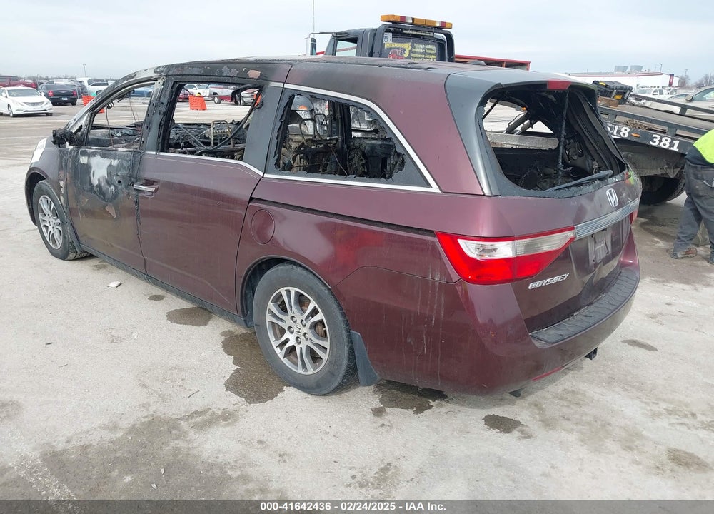2011 HONDA ODYSSEY VIN: 5FNRL5H61BB074603
