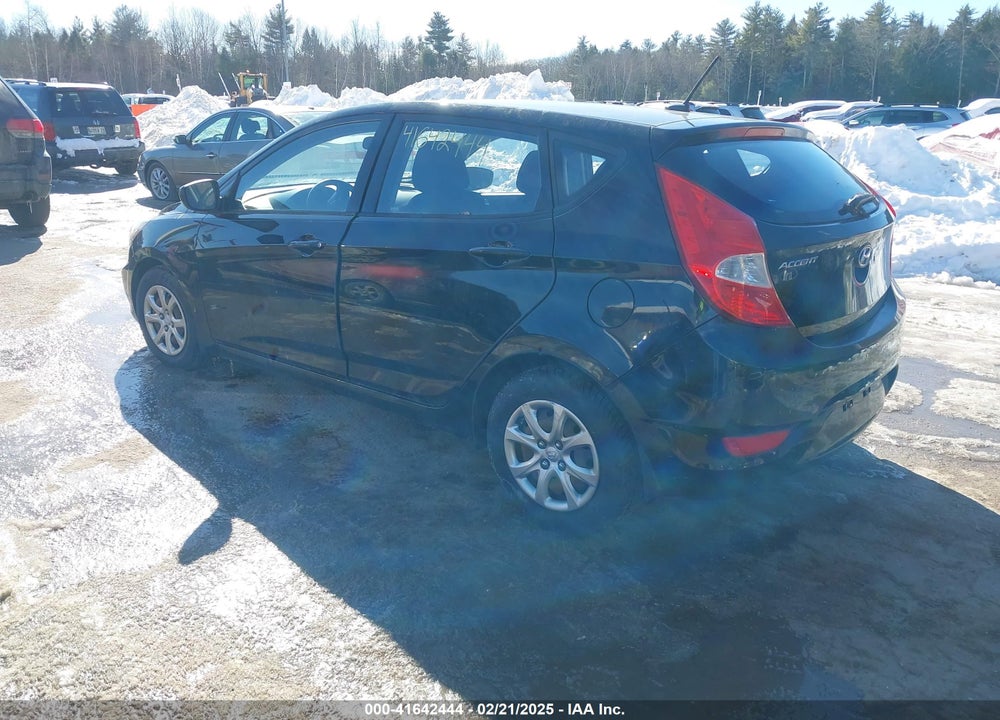 2013 HYUNDAI ACCENT VIN: KMHCT5AE9DU082462