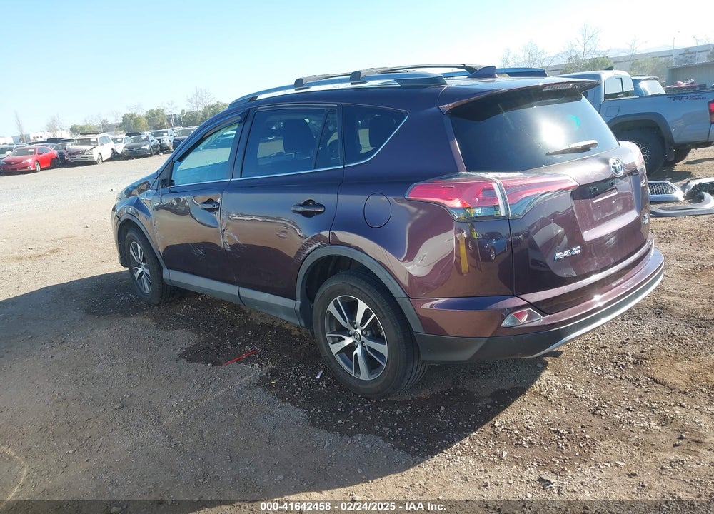 2017 TOYOTA RAV4 XLE VIN: 2T3RFREV7HW553119