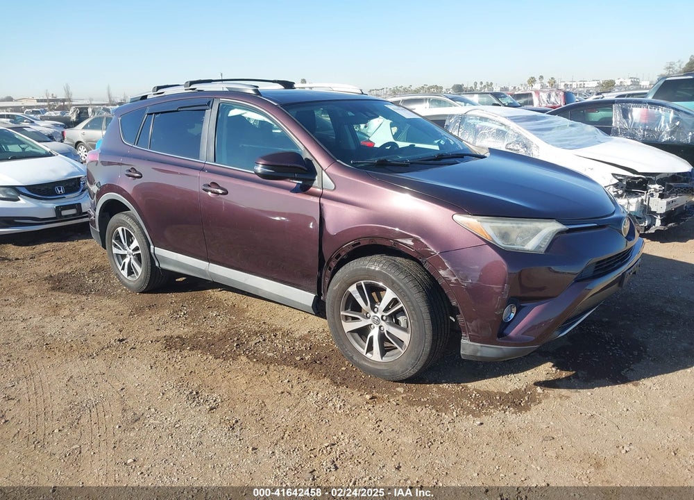 2017 TOYOTA RAV4 XLE VIN: 2T3RFREV7HW553119