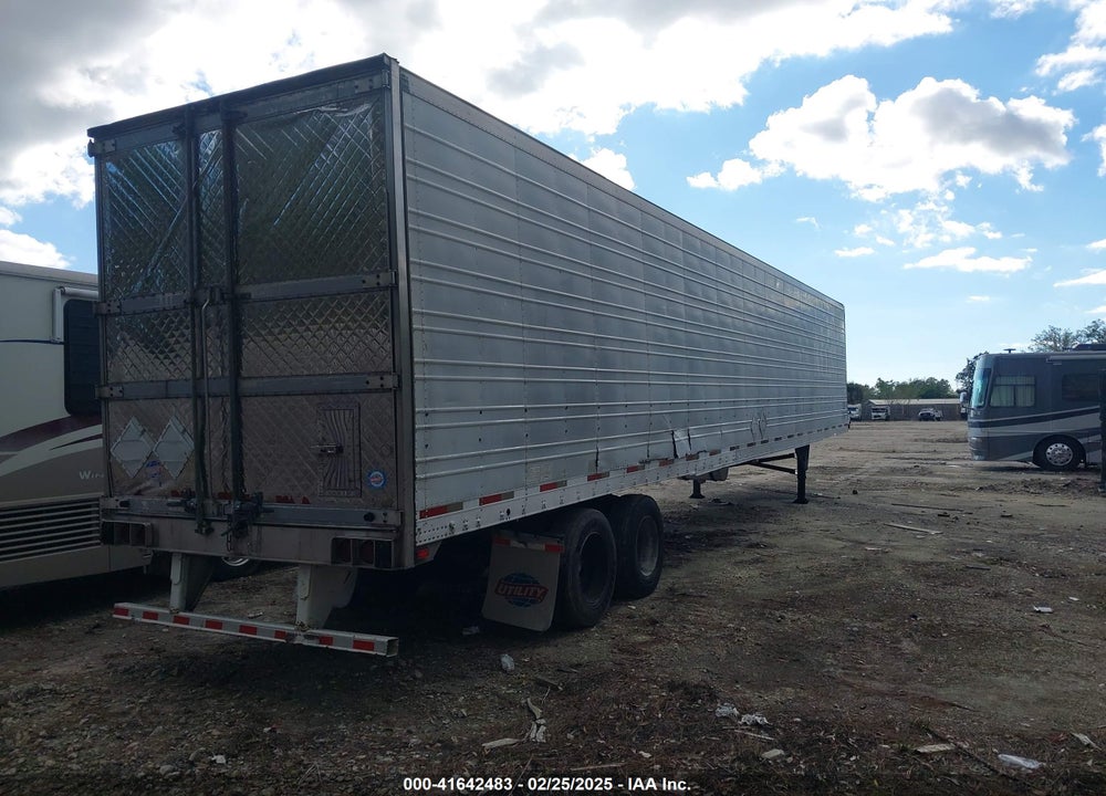 2005 UTILITY TRAILER MFG UTILITY TRAILER MFG VIN: 1UYVS25365M586431