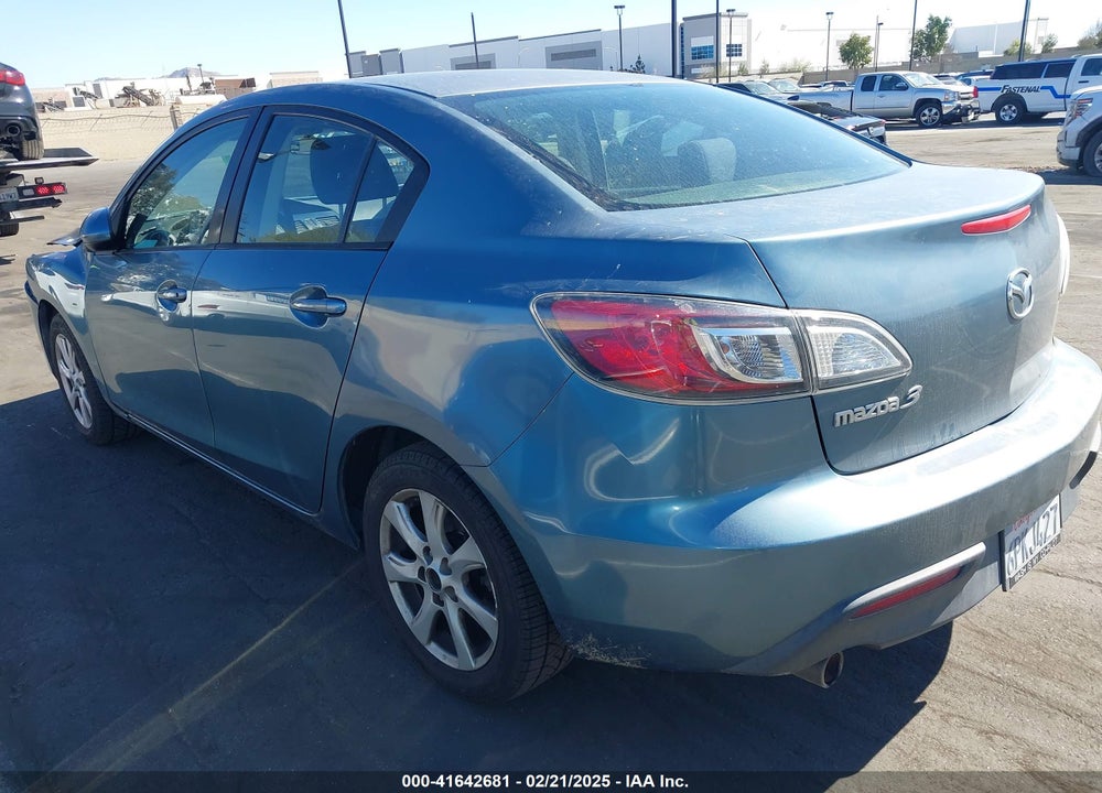 2011 MAZDA 3 I TOURING VIN: JM1BL1VG8B1470396