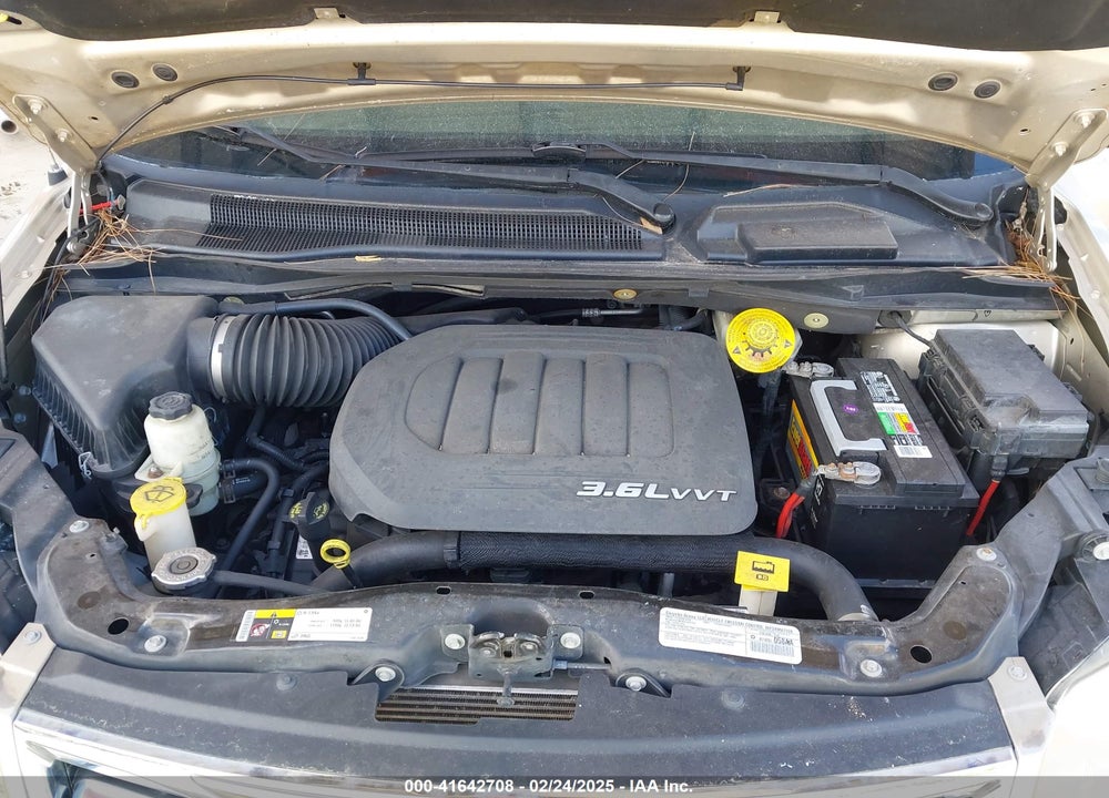 2014 CHRYSLER TOWN & COUNTRY TOURING VIN: 2C4RC1BG8ER258875